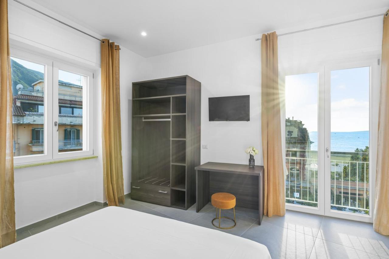 Pangea Luxury Rooms Кастеламаре ди Стабия Екстериор снимка