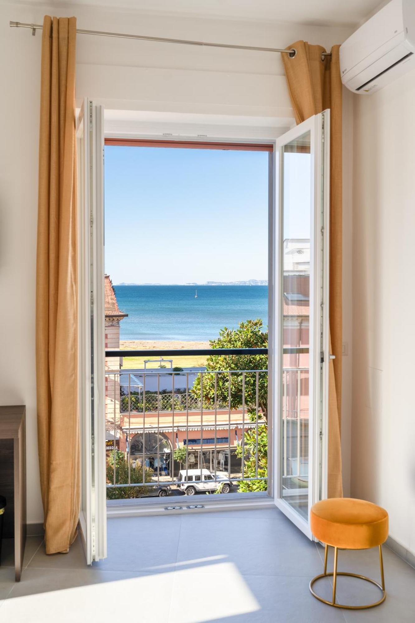 Pangea Luxury Rooms Кастеламаре ди Стабия Екстериор снимка
